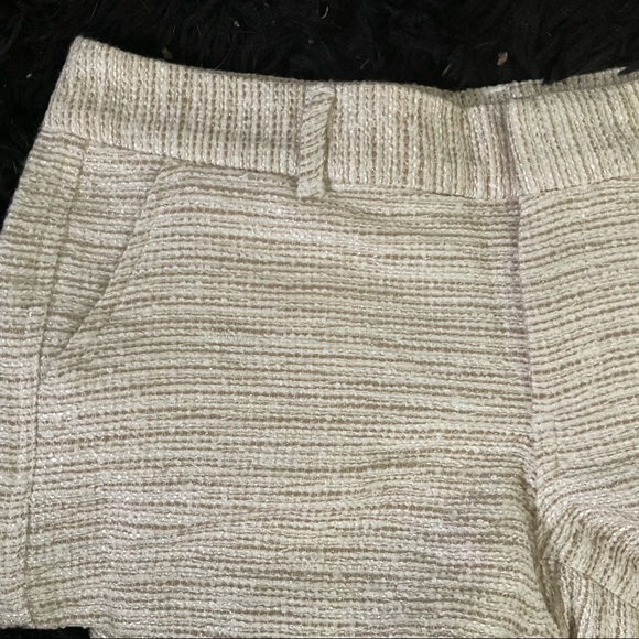“BANANA REPUBLIC” Off White WITH Gold Thread Tweed Shorts. - Picture 4 of 16